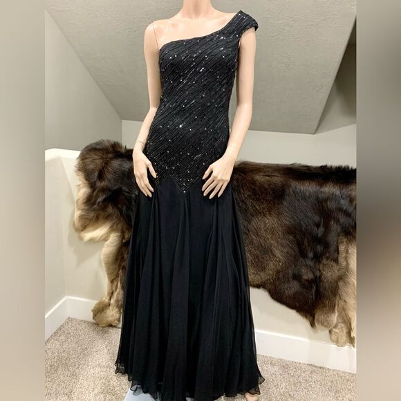100% Silk One Shoulder Beaded & Sequins Fishtail Evening Dress - Picture 1 of 16